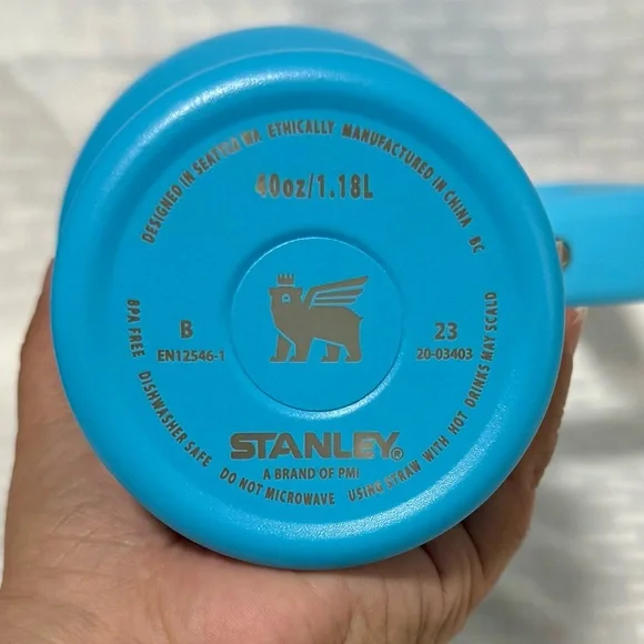 Stanley Quencher H2.O Tumbler - Sky Blue with White Lid - Picture 4 of 4